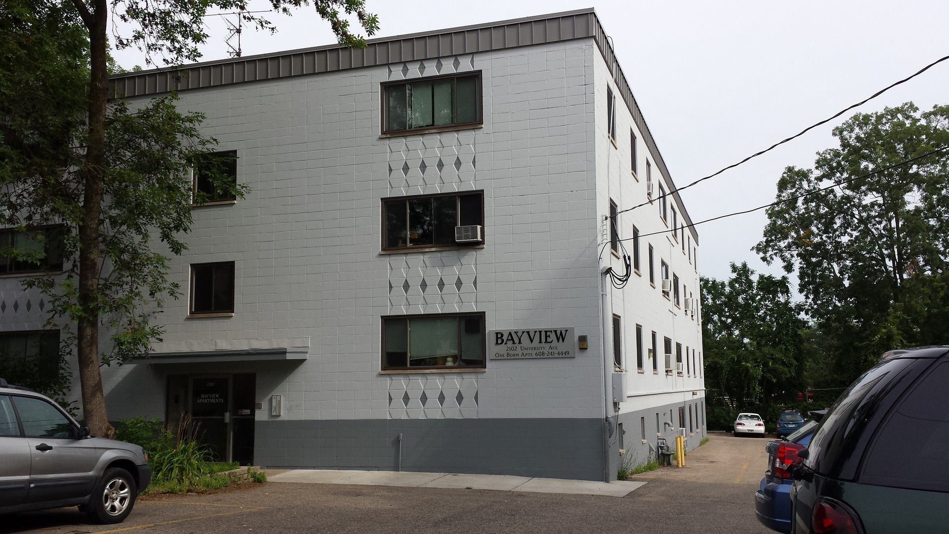 Madison Apartment: 2102 University Ave