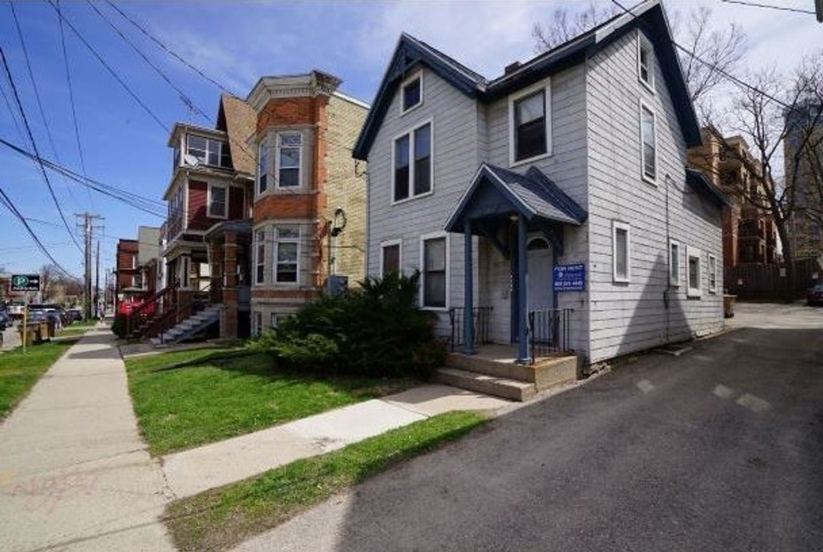 Madison Apartment: 121 E. Johnson St.