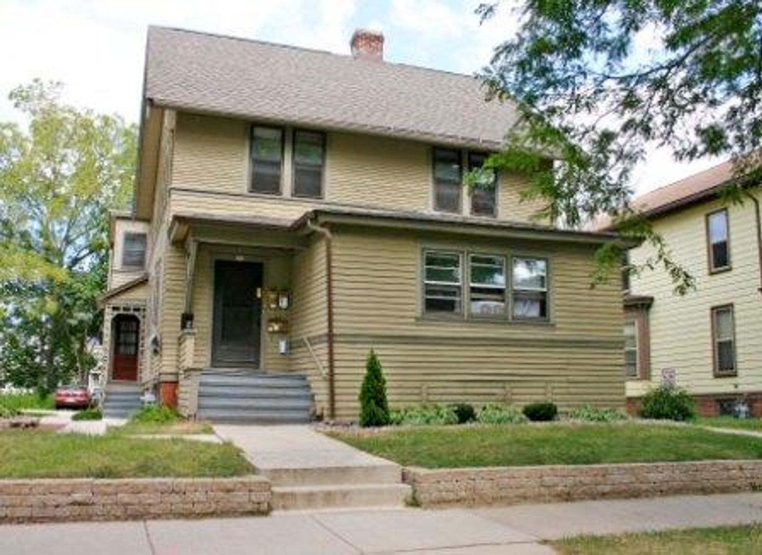 Madison Apartment: 311 N. Franklin St.