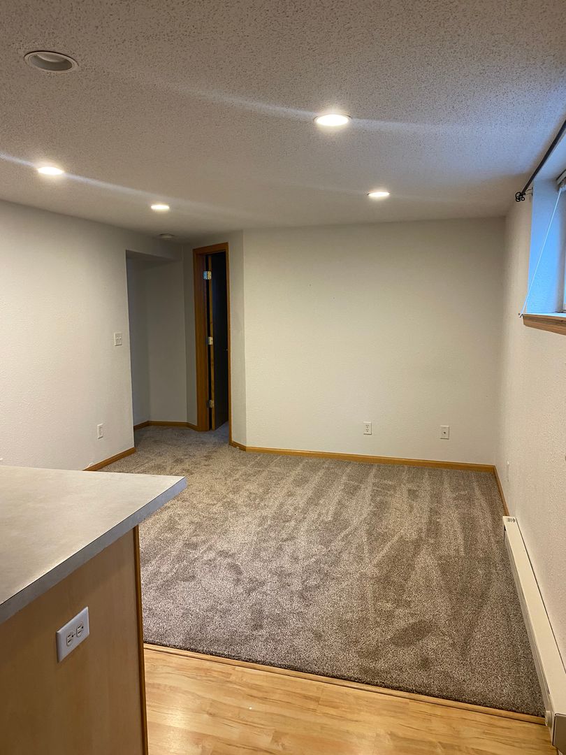 Bismarck Apartment: 1106 East Avenue C