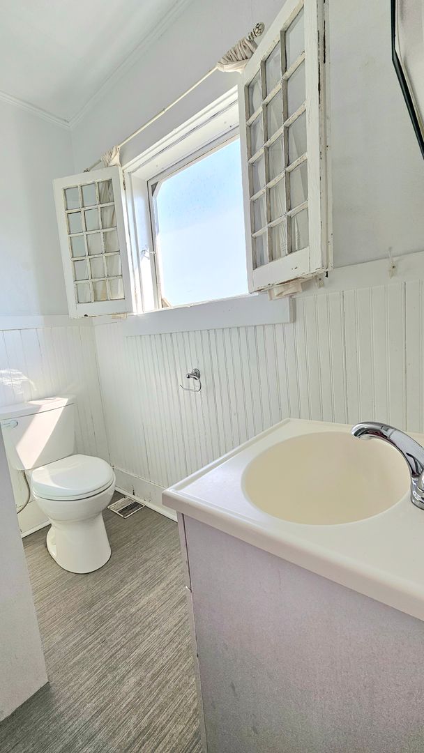 24 Colchester Court, Burlington, VT 05401