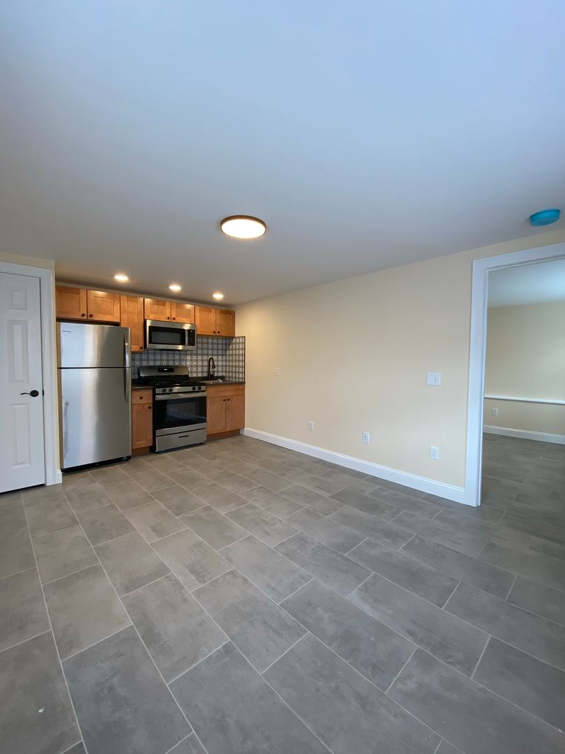 Burlington Apartment: 158 North St