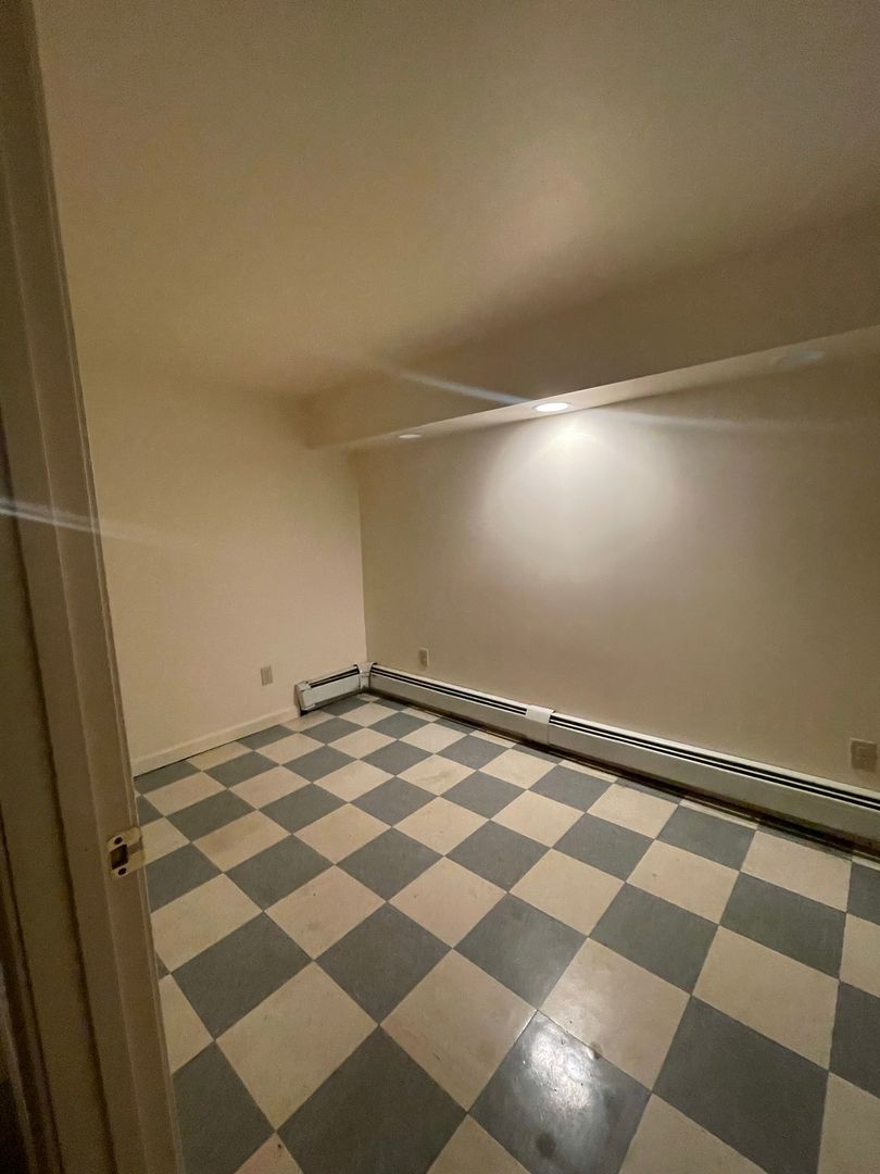 Burlington Apartment: 150 North St