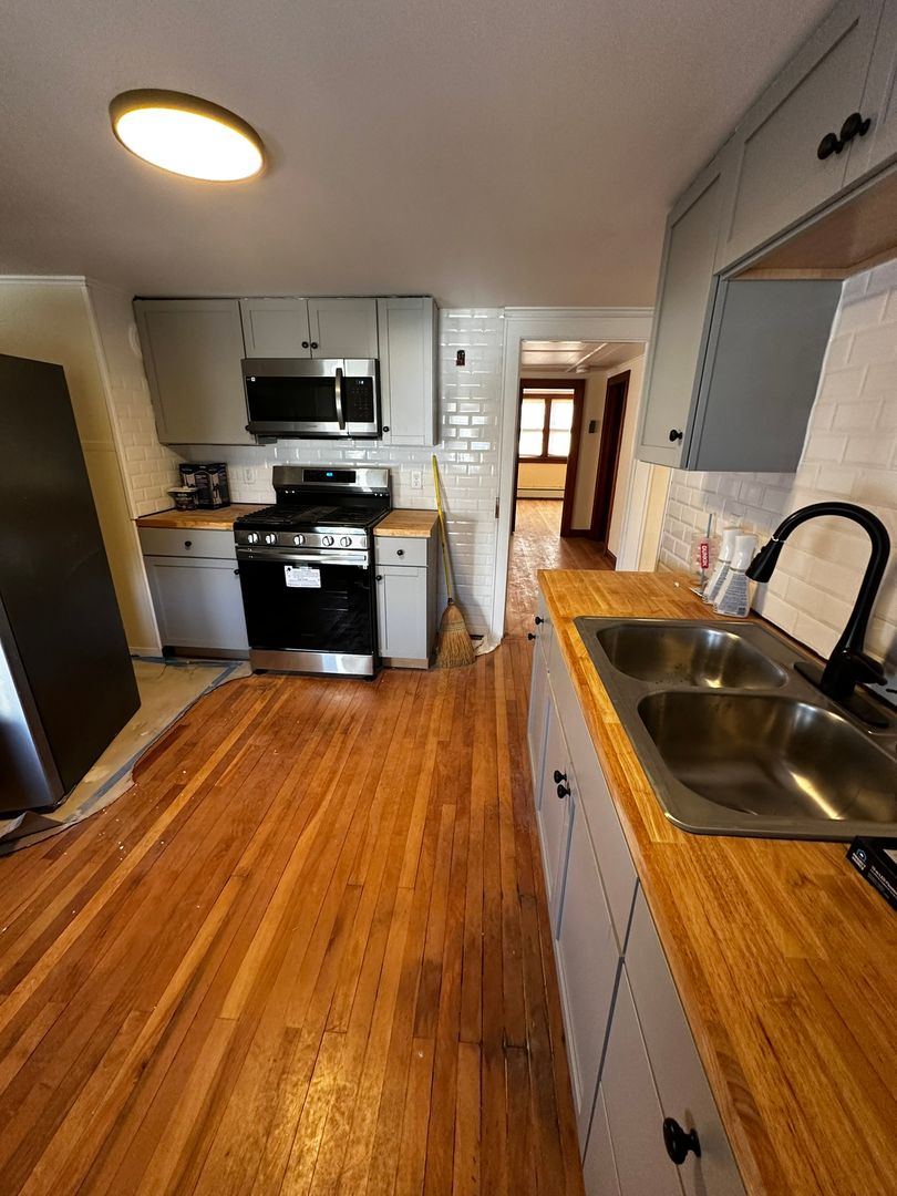 Burlington Apartment: 44 Drew St