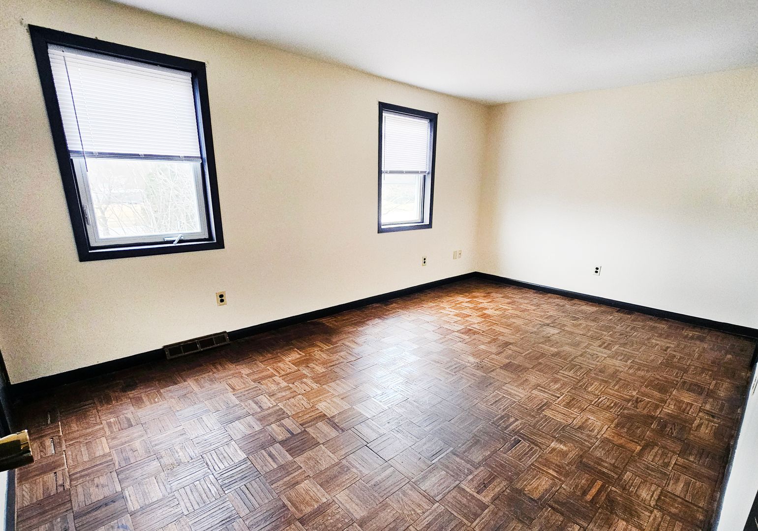 350 Julie Drive Apartment 350 Julie Drive Apt. 2, Colchester, VT 05446