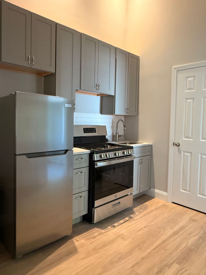 Burlington Apartment: 31 Marble Ave