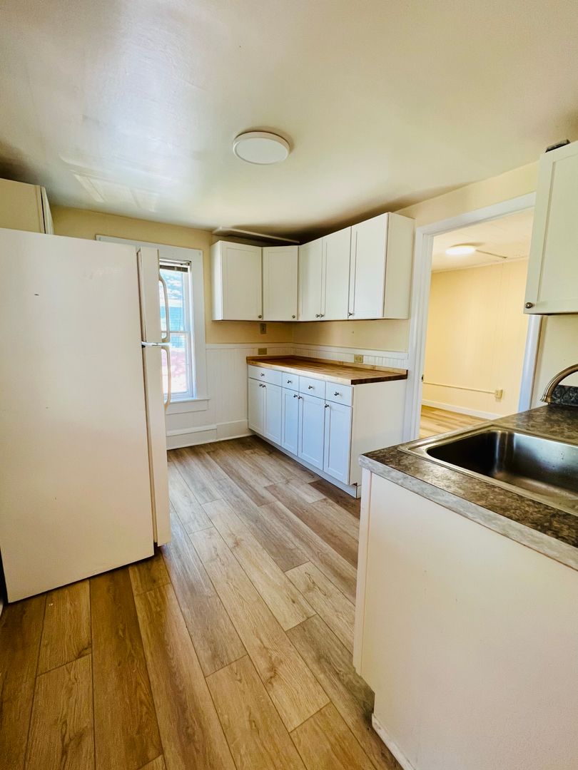 Burlington Apartment: 50-52 Howard St