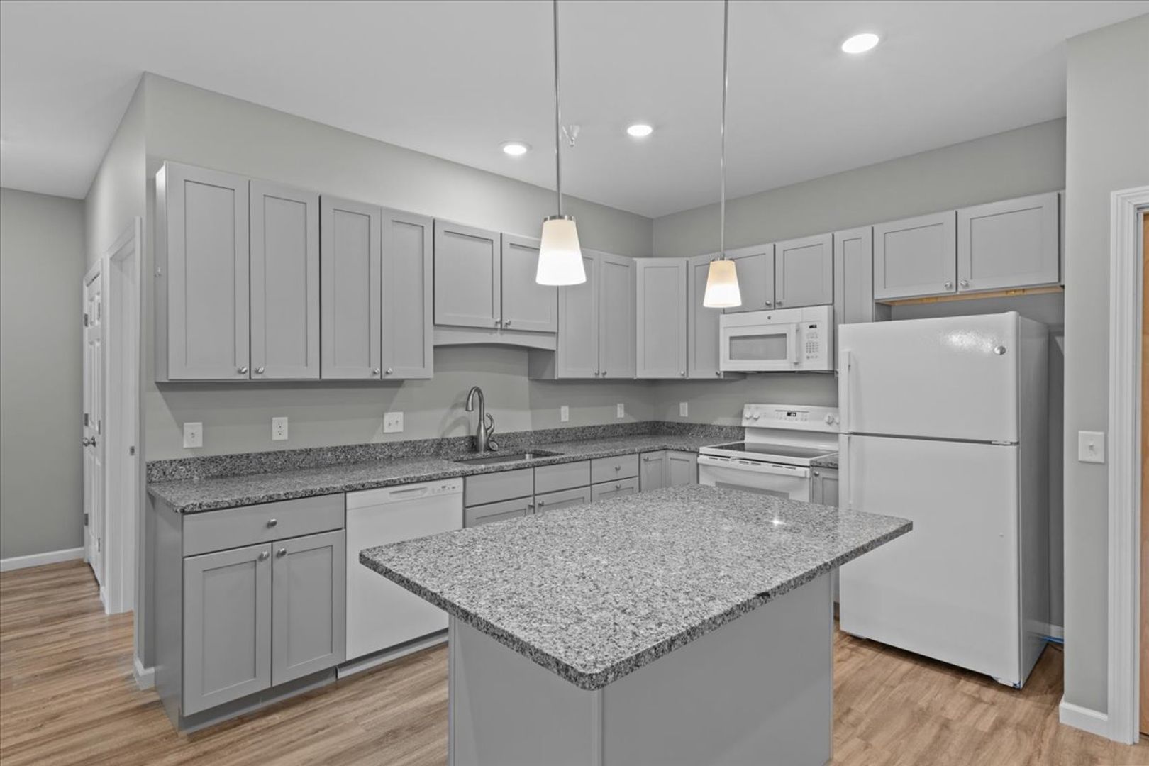 Williston Apartment: 32 Cottonwood Drive