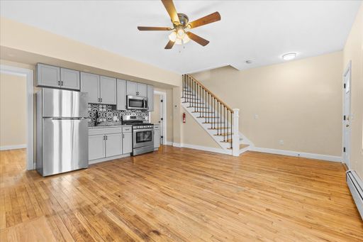 Newly Renovated 4 Bedroom + Office Apartment in Burlington, VT | Near UVM | June 2027 – photo 1