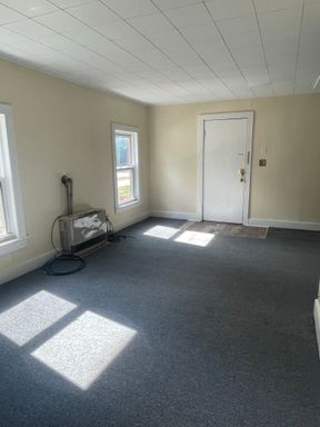 Cozy 1-Bedroom Apartment Available – Optional Carport! – photo 1