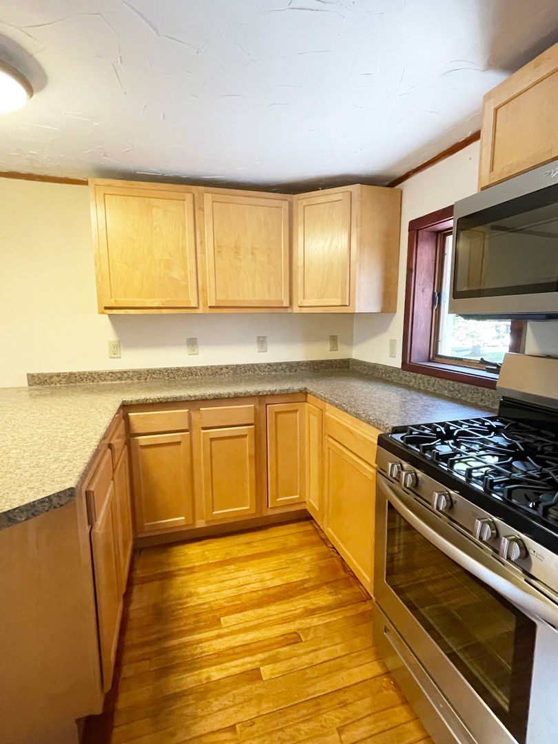 Burlington Apartment: 114-116 South Champlain Street
