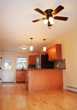 18 Luck St, Burlington, VT | 3 Bedroom Townhouse Near UVM & Downtown | June 2027 – photo 1