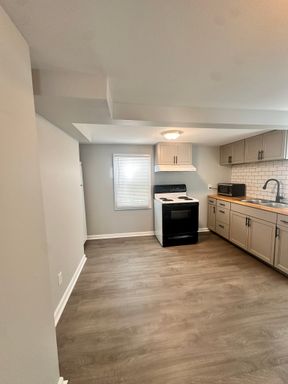 Spacious 4 Bedroom Available with Off Street Parking! - Available June 1, 2027 – photo 1