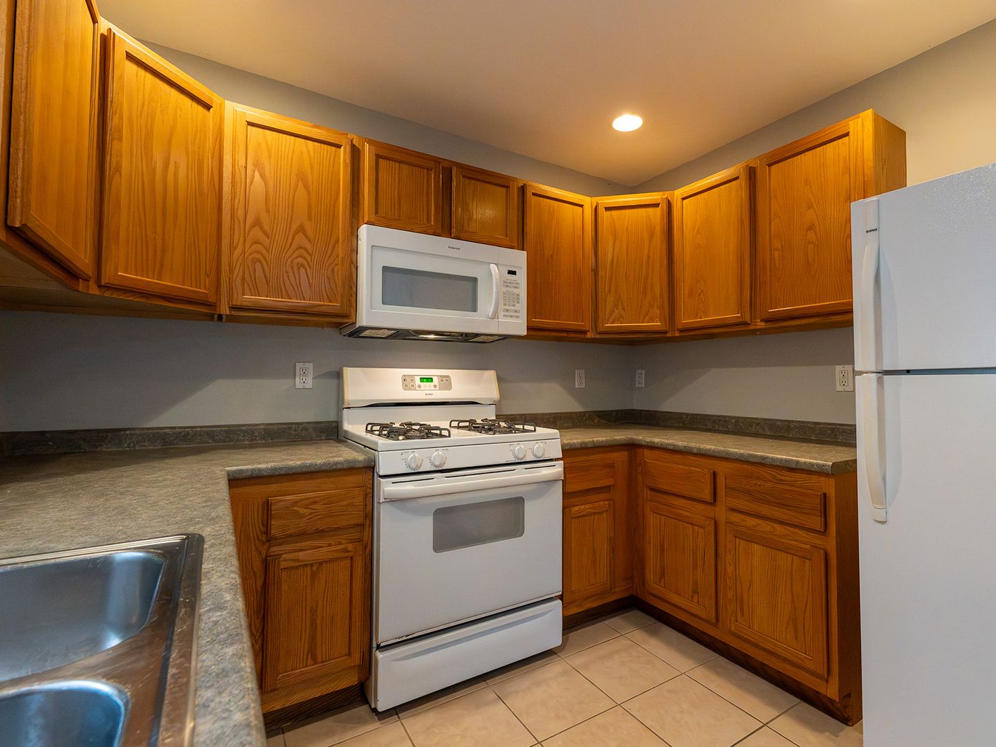 Burlington Apartment: 1144 North Ave