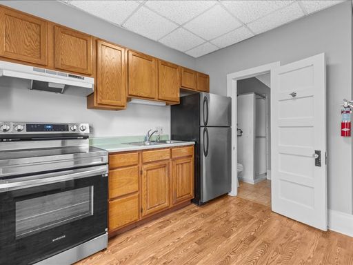 STUDIO APARTMENT - Burlington, VT AVAILABLE October 10th, 2026 – photo 1