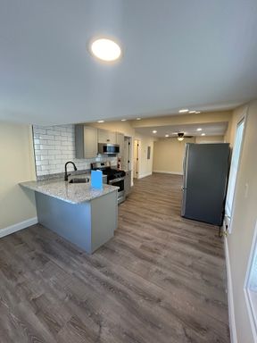 88 North St, Burlington, VT | Newly Renovated 4 Bedroom House with Yard & Parking | June 2027 – photo 1