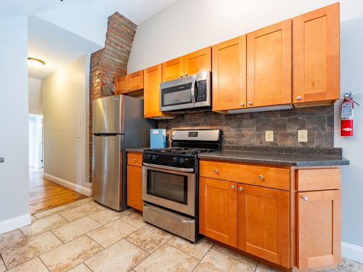 162 North St - GREAT 4-BED DOWNTOWN BURLINGTON- AVAILABLE June 1st 2027 – photo 1
