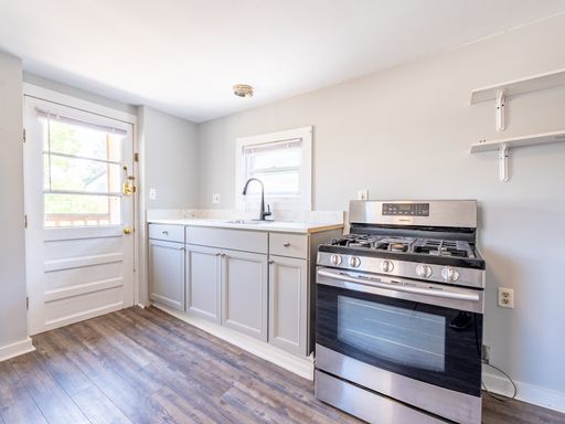 3 Bedroom, with Laundry - AVAILABLE JUNE 1ST, 2027 - Burlington VT – photo 1