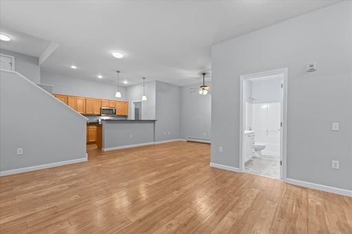 2 Bed 1 Bath Rental at 50 Barrett St - Apt. 2, Apt. 2, Burlington, VT – photo 1