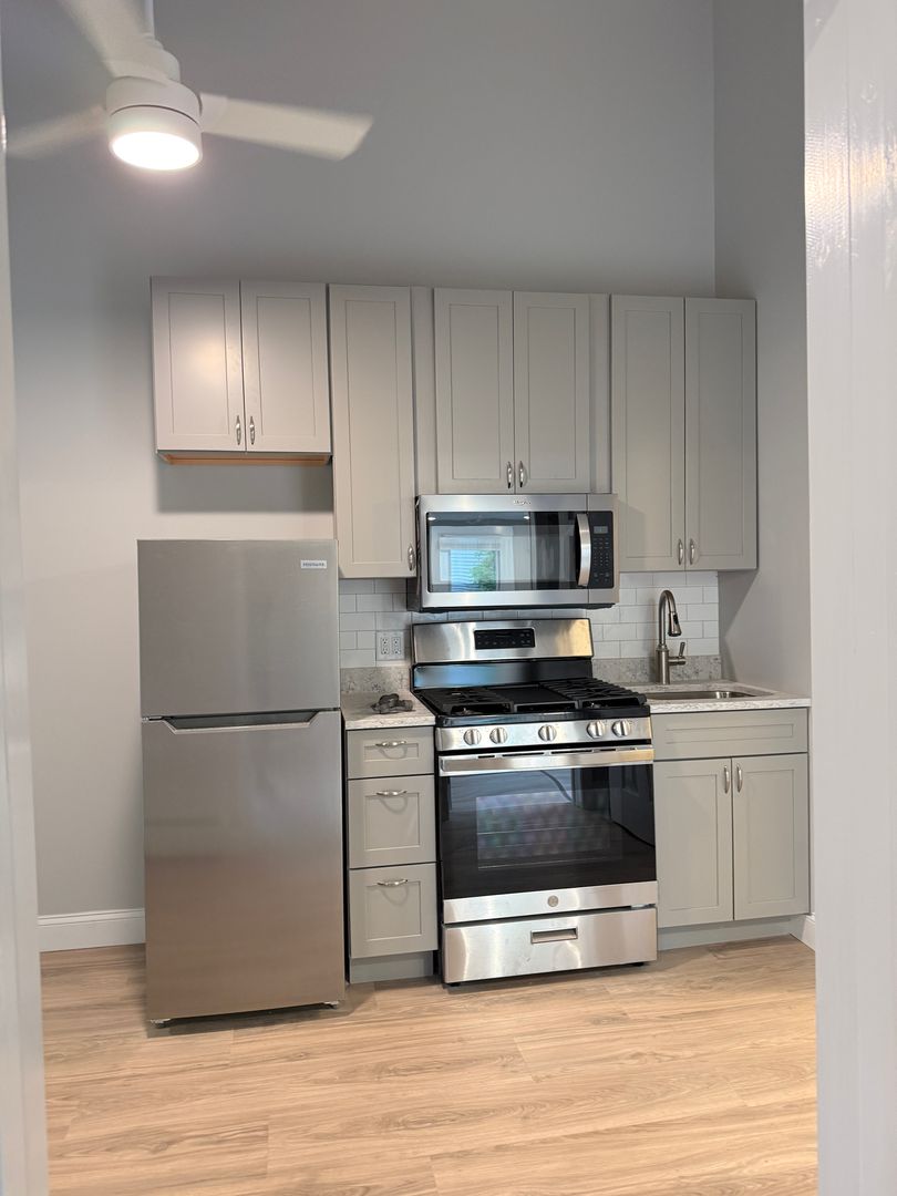 Burlington Apartment: 31 Marble Ave