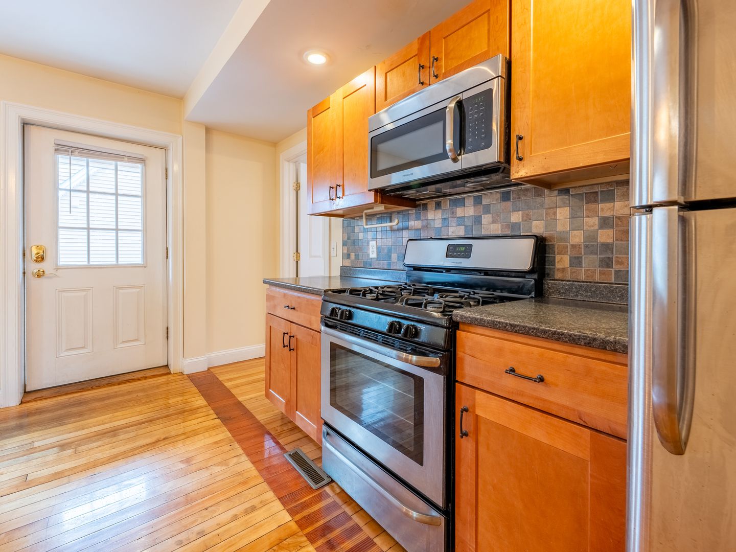 Burlington Apartment: 40 Blodgett St