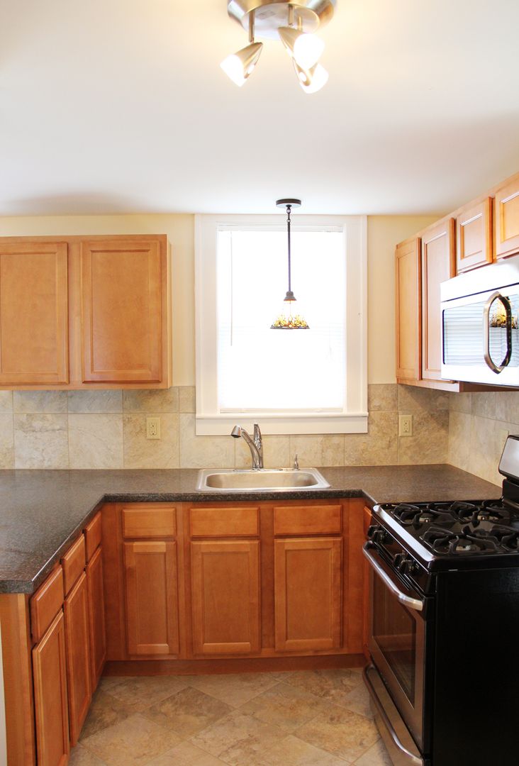 14 Grant St, Burlington, VT 05401