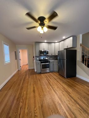 41 Campus Ct, Burlington, VT | Renovated 4 Bedroom, 2 Bathroom Apartment Near UVM | June 2027 – photo 1