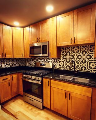 94 Lafountain St, Burlington, VT | Newly Renovated 4 Bedroom Apartment Near UVM | June 2027 – photo 1