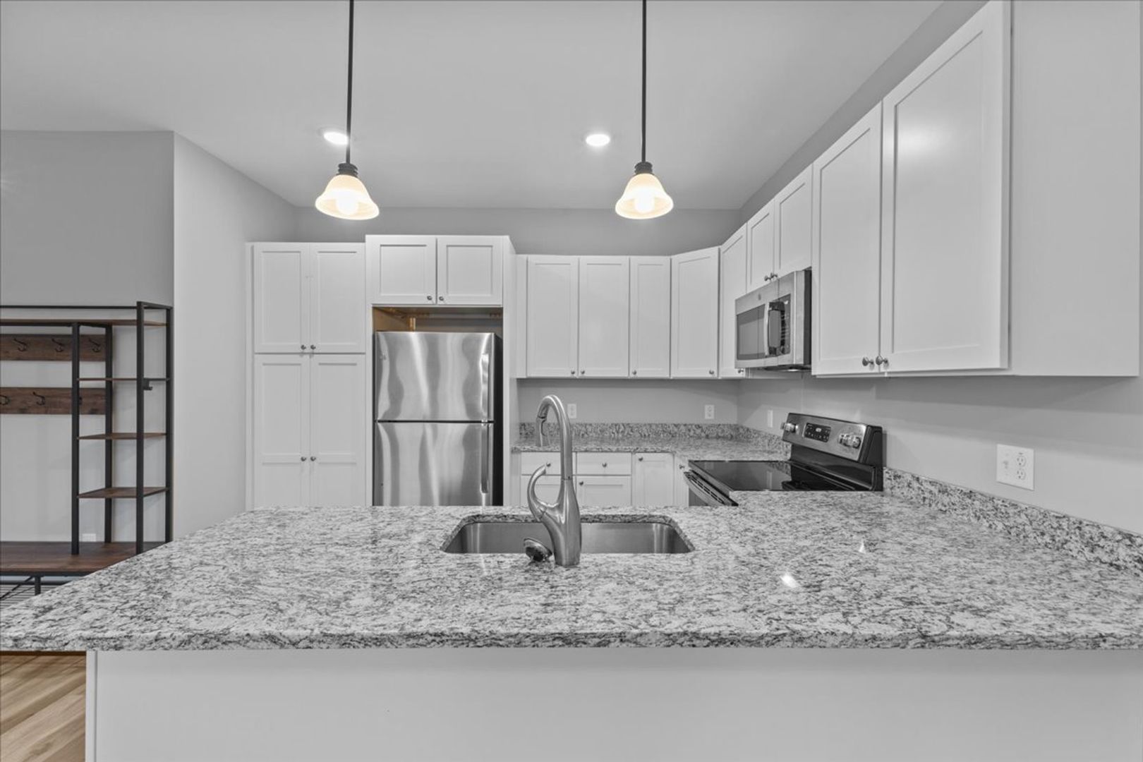 Williston Apartment: 323 Connor Way