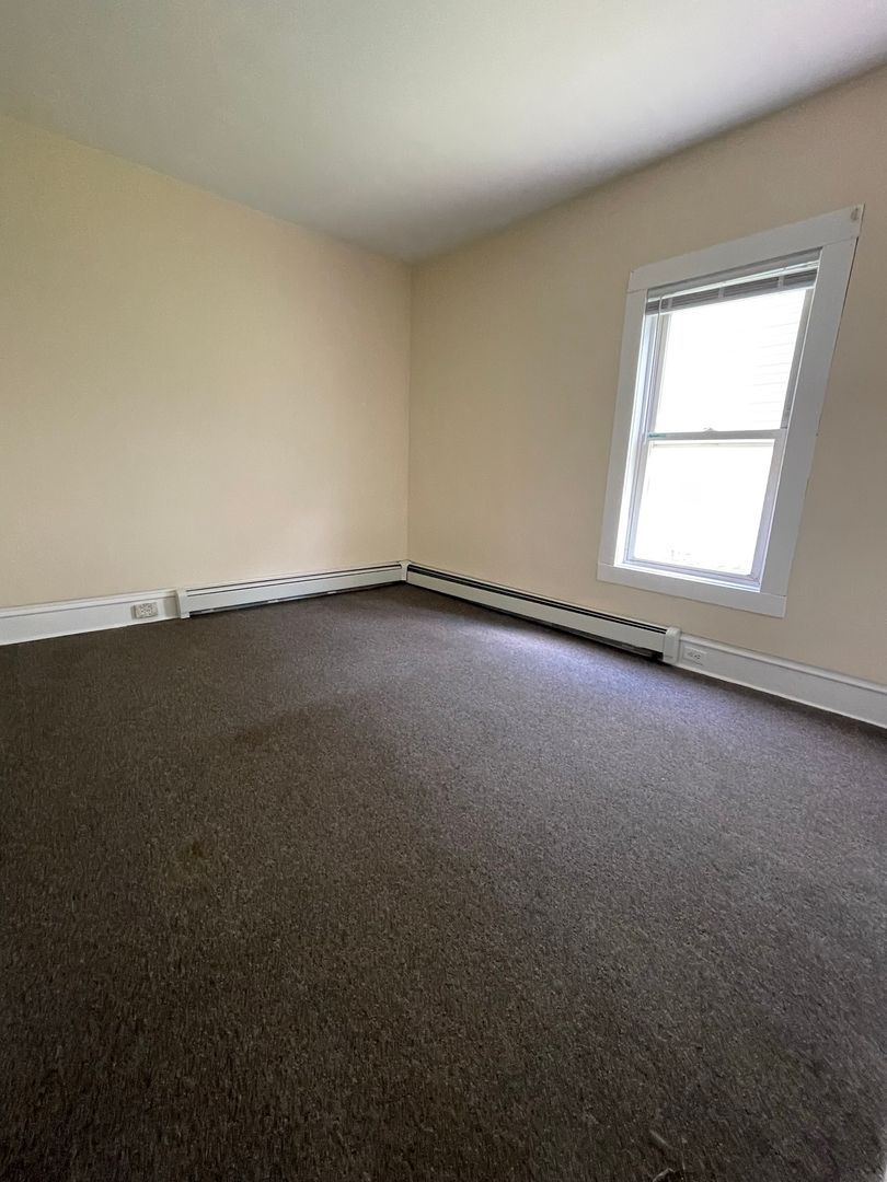 Burlington Apartment: 88-94 Lafountain St