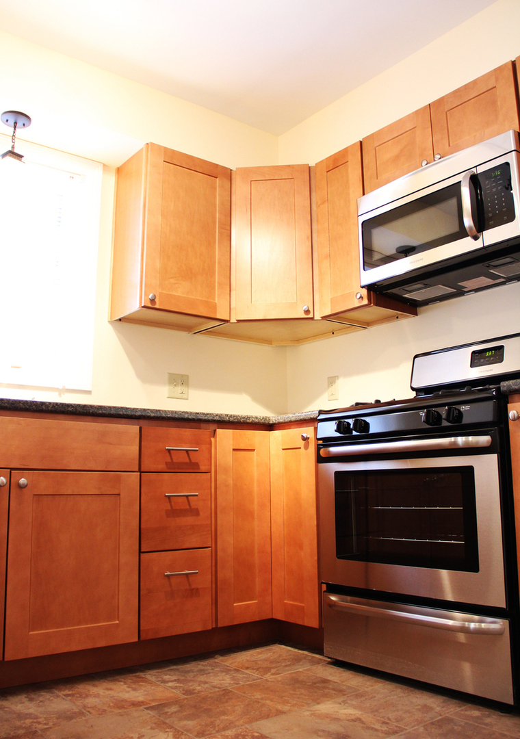 Burlington Apartment: 359 St Paul St