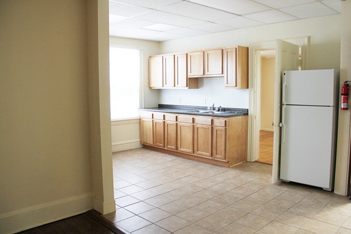 116 North Winooski Ave #2, Burlington, VT | Renovated 3 Bedroom Apartment Near UVM & Downtown | June 2027 – photo 1
