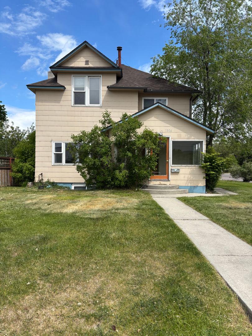 Missoula Apartment: 1804 S 6th St W