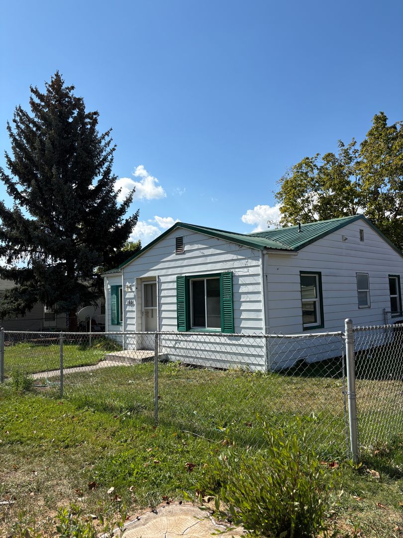 Missoula House: 1601 Johnson