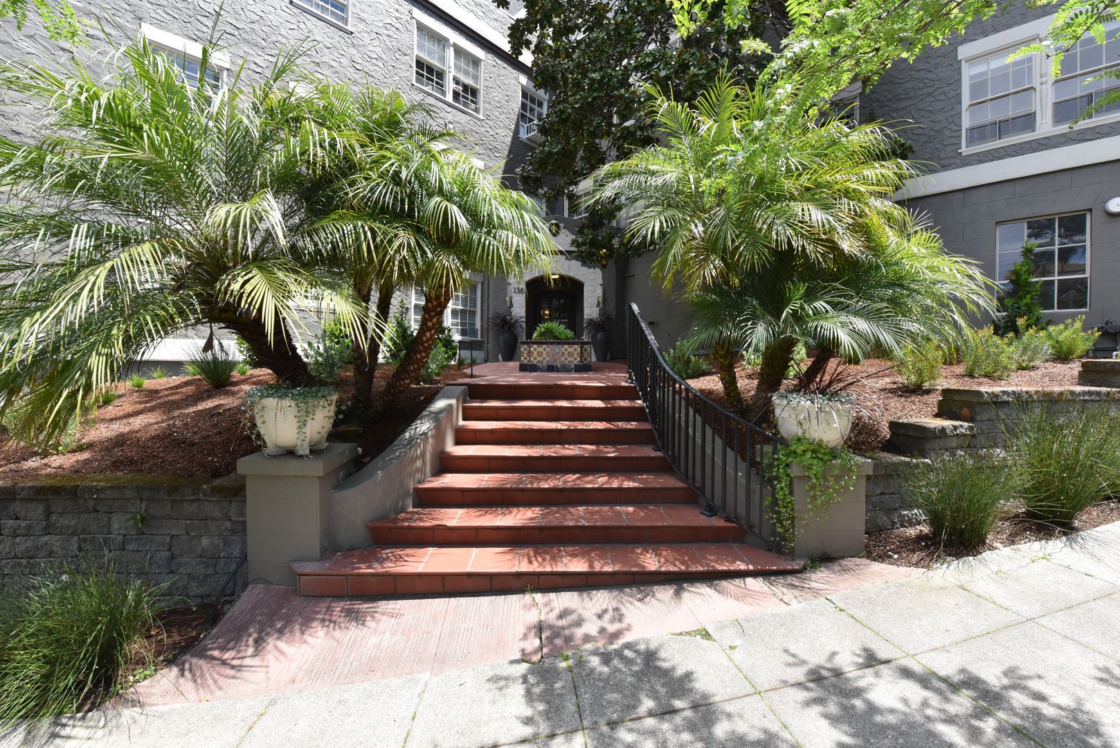 Oakland Apartment: 138 Monte Cresta Ave.