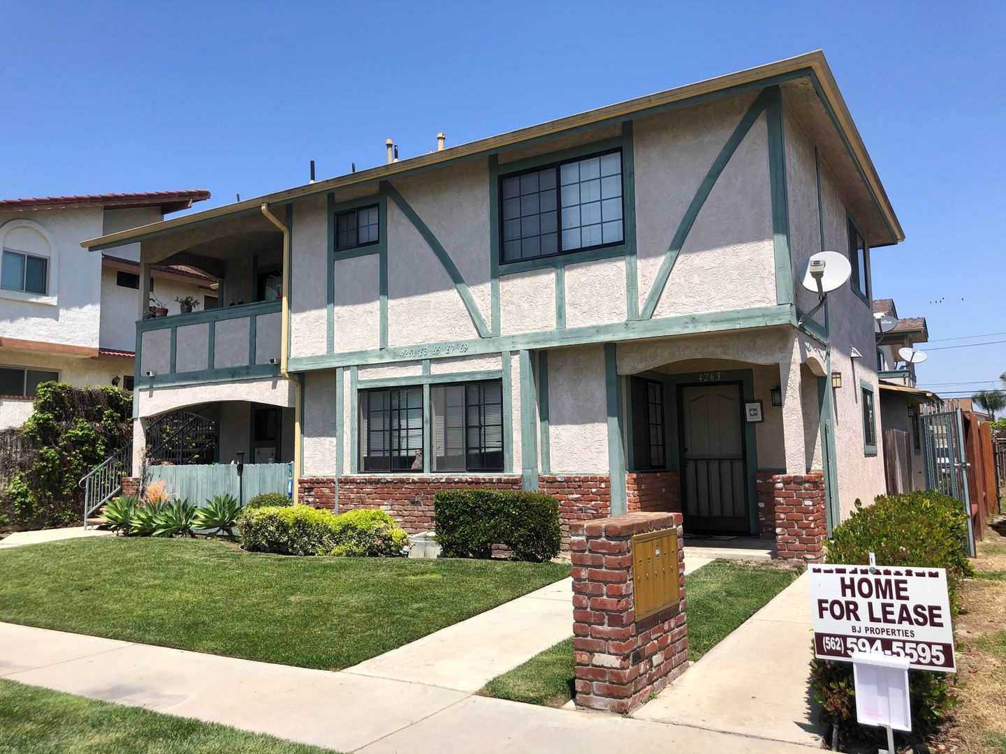 Los Alamitos Apartment: 4261-69 Howard