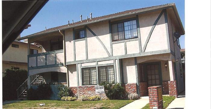 Los Alamitos Apartment: 4261-69 Howard