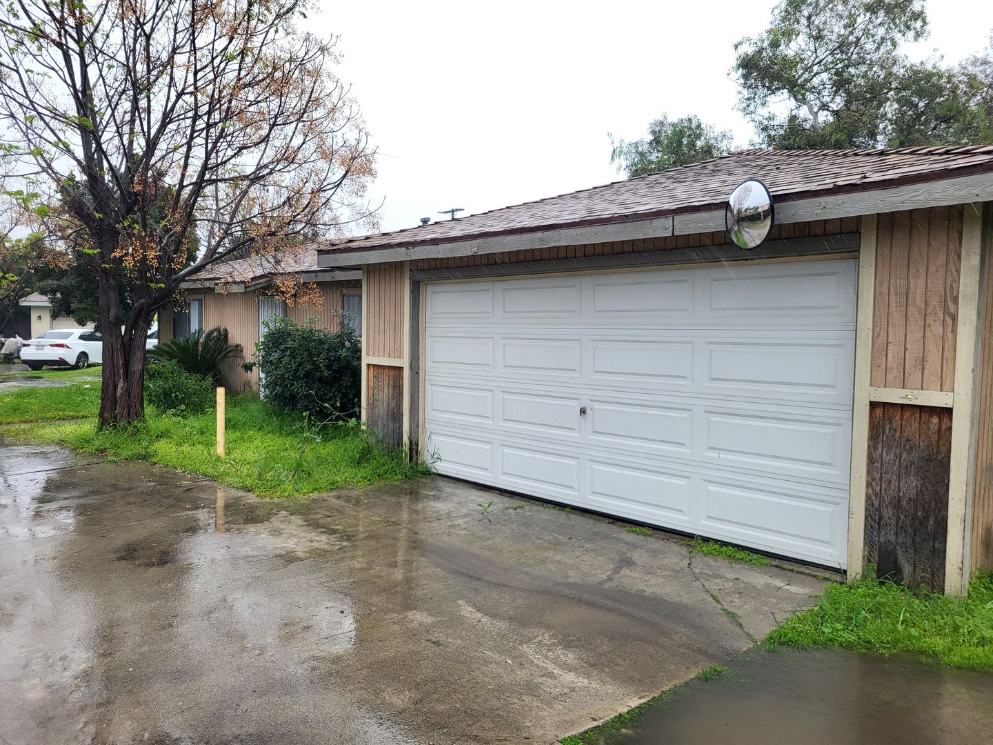 Azusa Apartment: 360-366 W. Duell Street