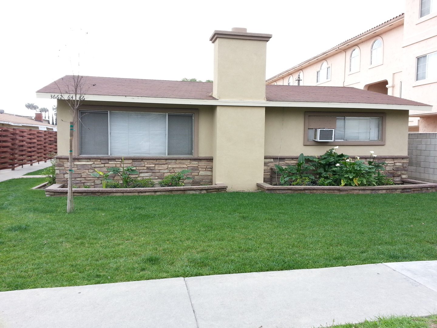 Los Alamitos Apartment: 3662-3666 Howard Ave.
