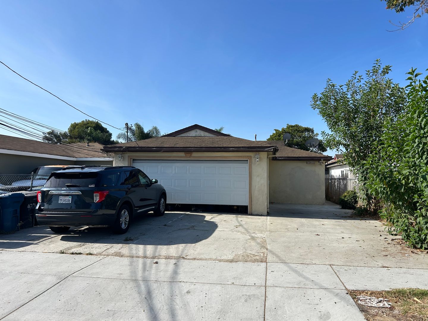 Lawndale Apartment: 4704 - 4706 W. 161st. Street