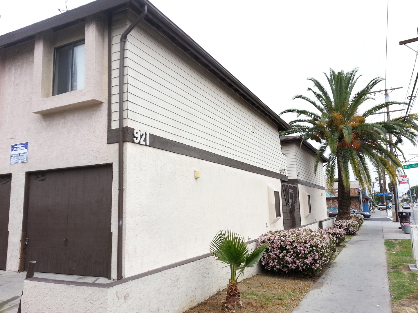 Long Beach Apartment: 921-937 E. 10th St.