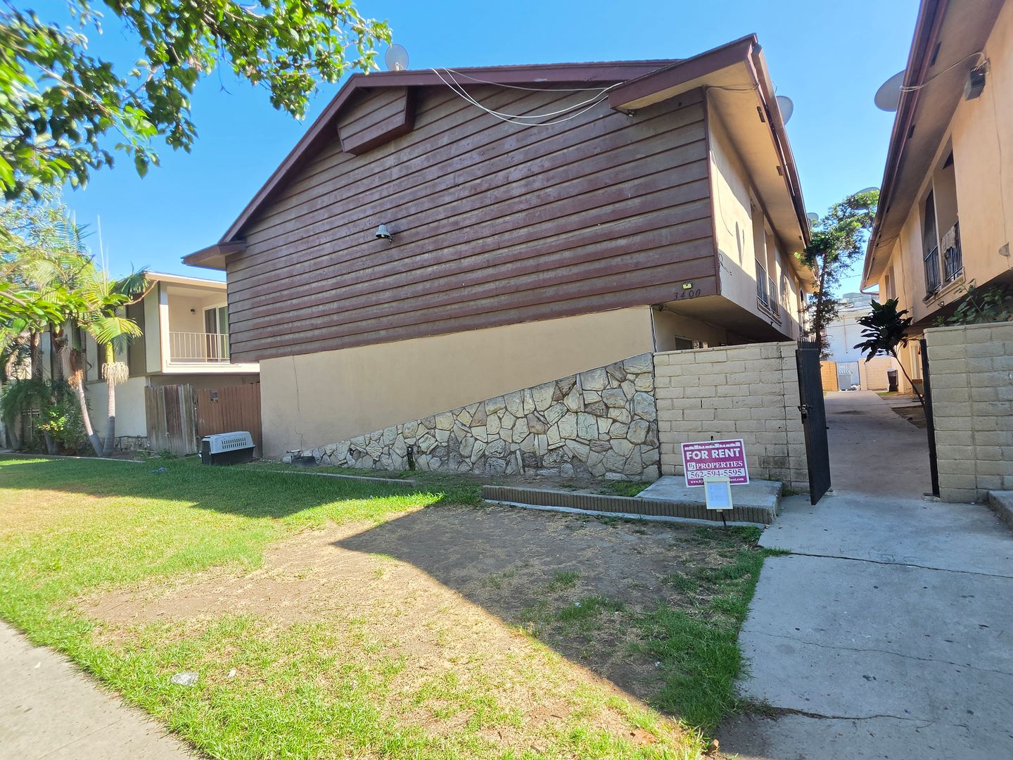 Long Beach Apartment: 3400 E. Andy St.
