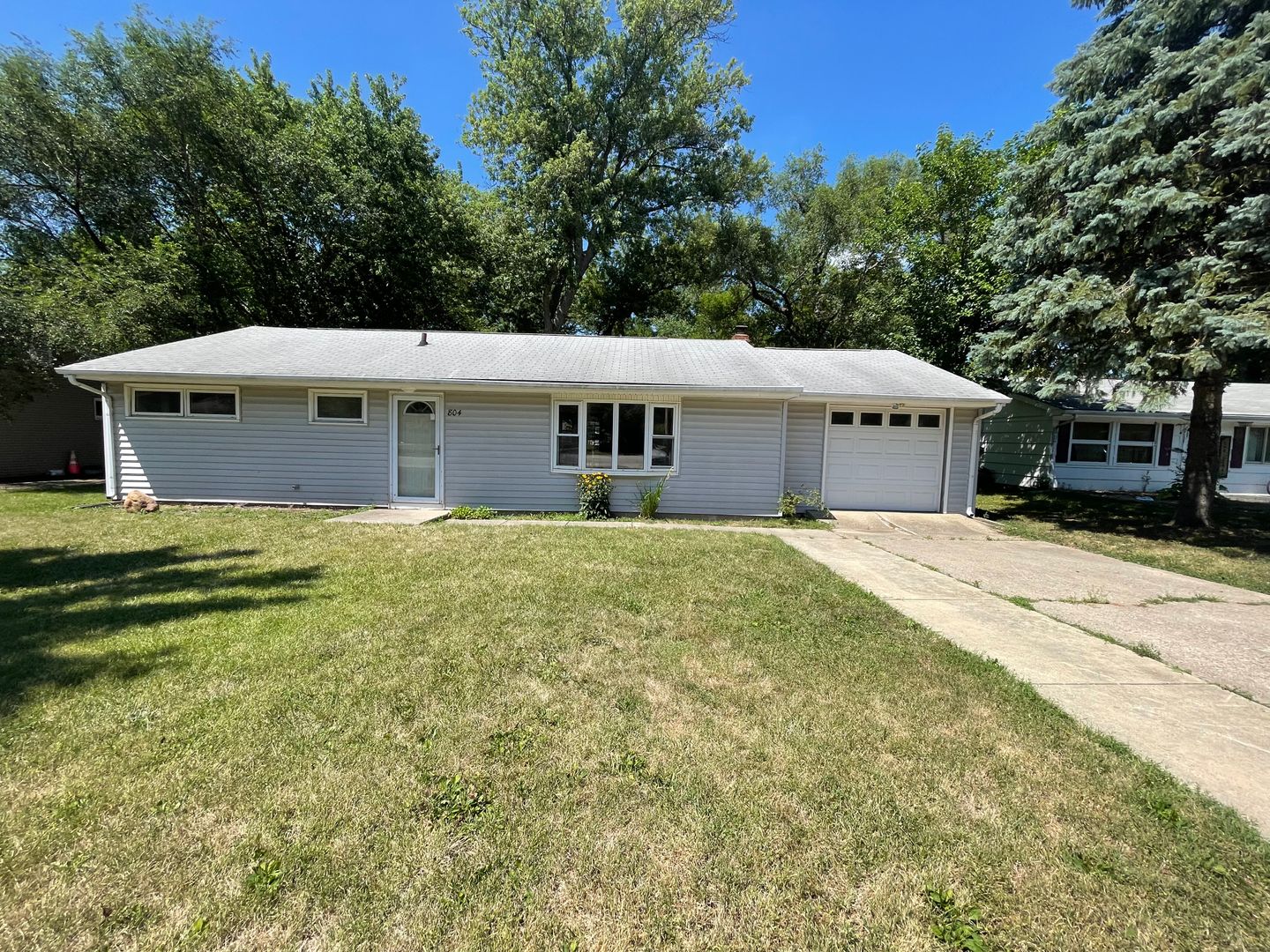 West Lafayette House: 804 Lindberg Road