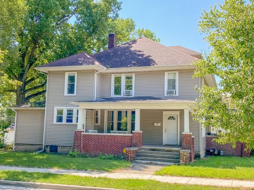 4 Bedroom, 2 Bath on Campus – photo 1