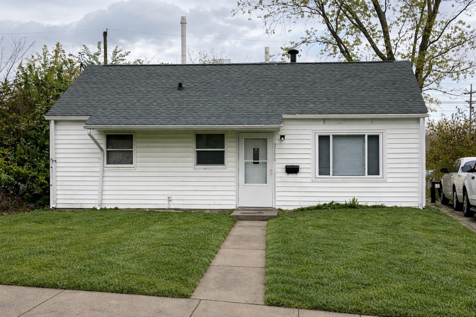 Lafayette House: 2170 Ulen Lane