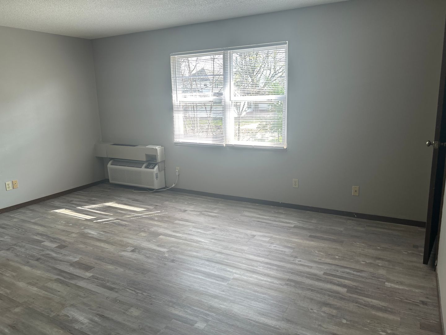 Rockville Apartment: 205 N Michigan Street