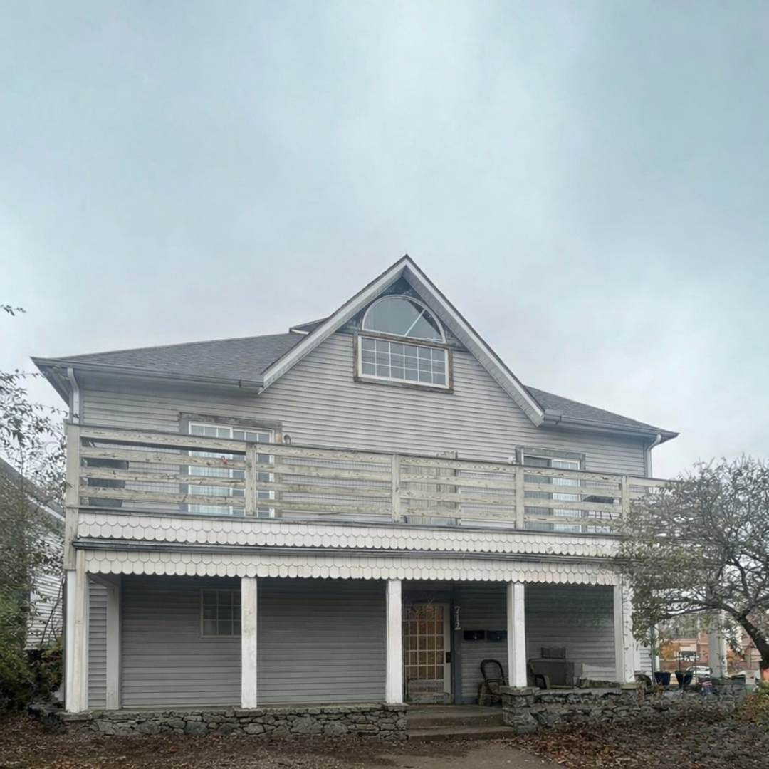 Lafayette Apartment: 710 - 712 North 18th Street