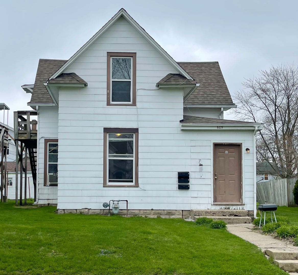 Lafayette Apartment: 605 Park Avenue