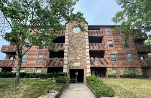 4 Bedroom Steps From Campus – photo 1