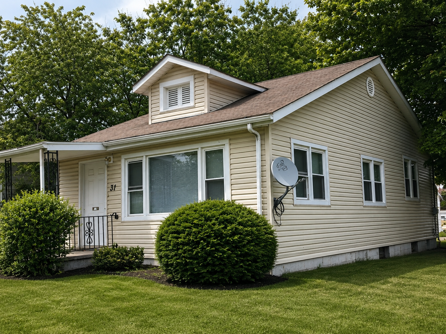 Lafayette House: 31 S 31st Street